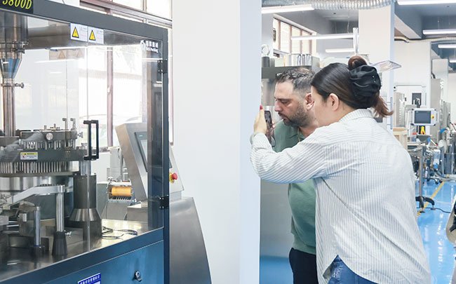 US Amoxicillin Capsule Manufacturer Praises Rich Packing's NJP-3800D Capsule Filling Machine–Solves Filling Fine Powder Points